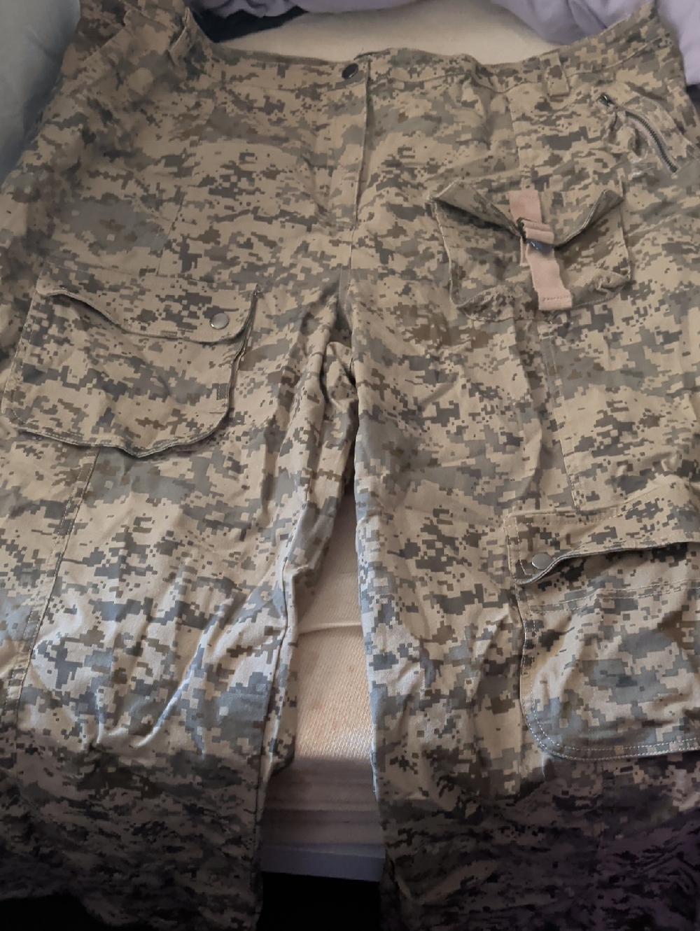 Fashion Nova Women's Digital Desert Camo Cargo Pants - Tan & Gray Size 3x NWOT